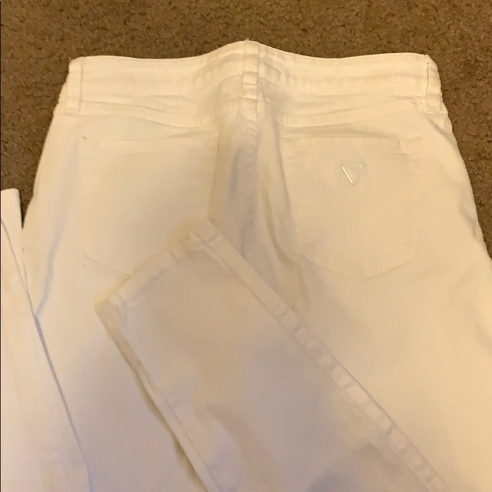 White guess jeans